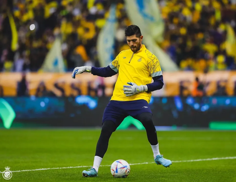 FUTURO GOLEIRO DO FLAMENGO VOLTA À TITULARIDADE E QUASE PEGA PÊNALTI